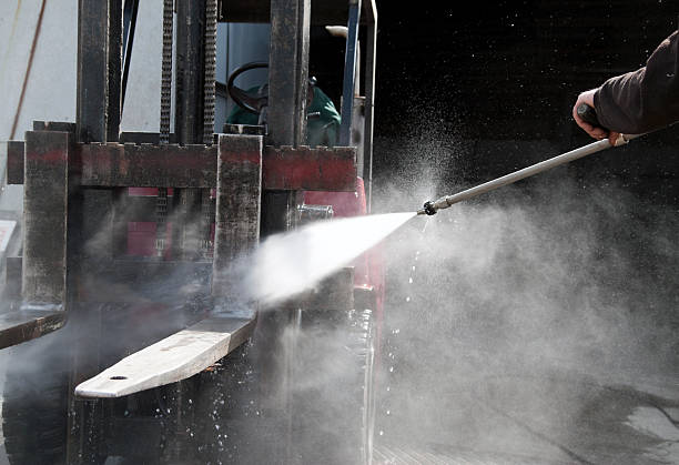 Best Driveway Pressure Washing  in Bourbonnais, IL